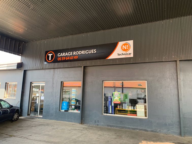 284b0fb5-8a29-4ad6-882c-f822e28545af